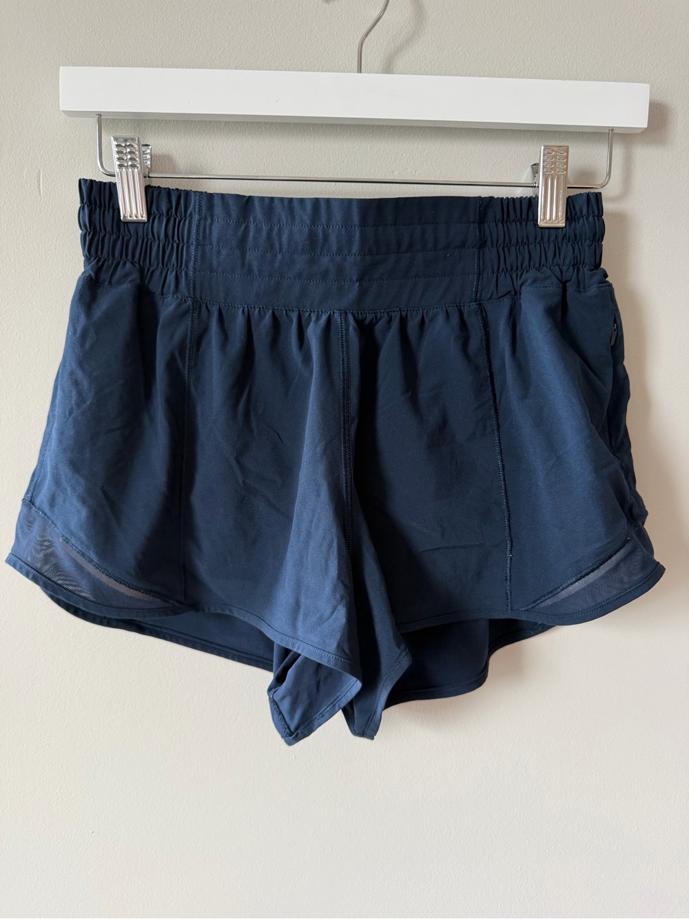 Lululemon Hotty Hot Short High Rise 2.5" Navy Size 6
